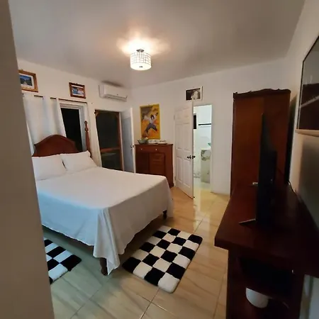 Centrally Located Room - 5 Port Antonio Exterior foto